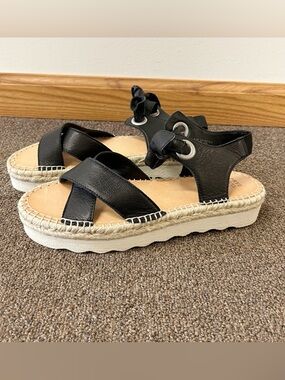 Frye & Co • Lula Bow Espadrille Sandal